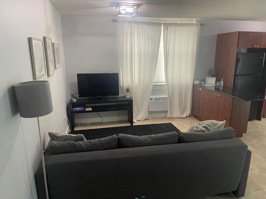 South Beach One Bedroom Condo With Parking Spot Майами-Бич Экстерьер фото